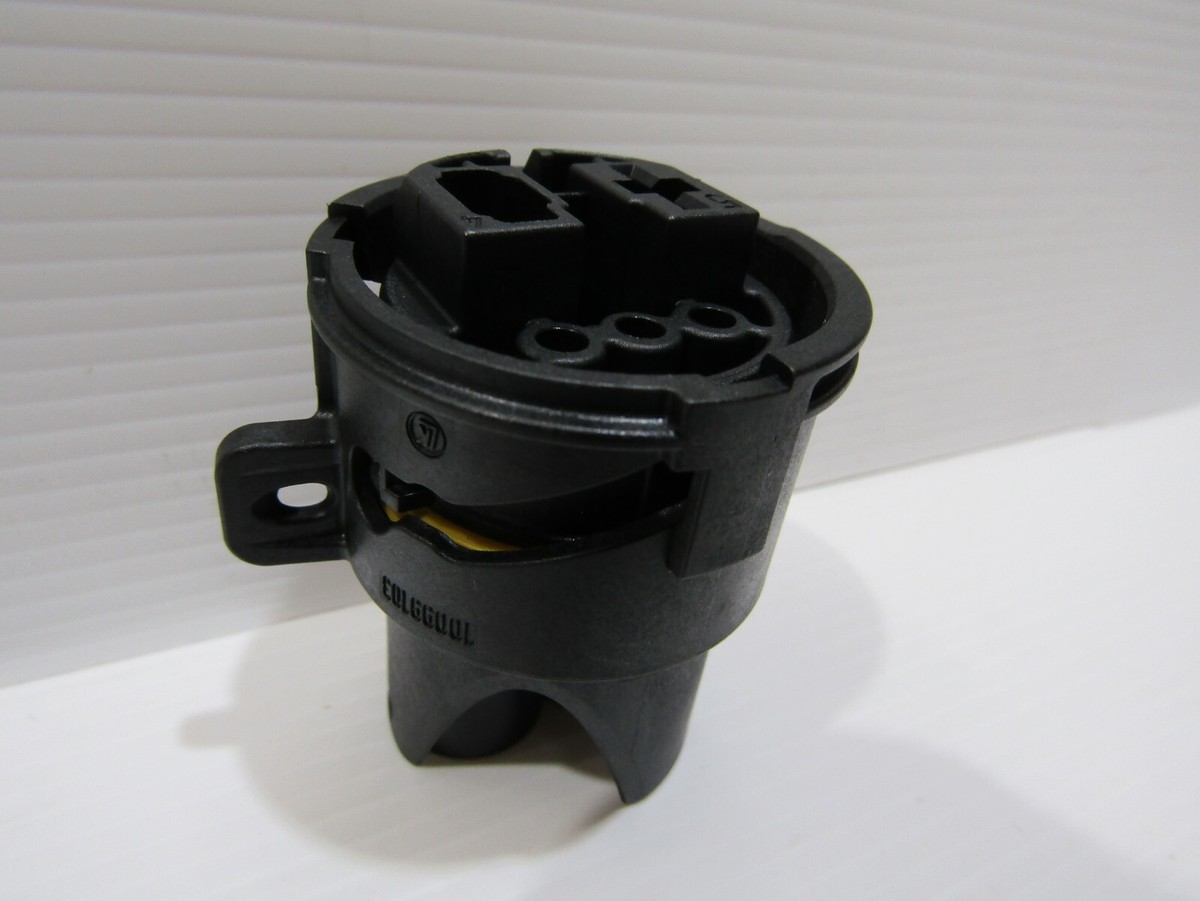GENUINE MERCEDES-BENZ CLUTCH CONNECTOR HOUSING P/N: A0335456326 