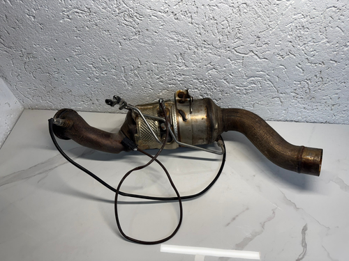 Katalysator Links Maserati Levante M161 3.8L V8 OEM 670154494 - 第 1/3 張圖片