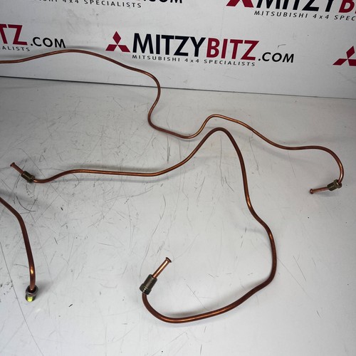 Rear Axle Brake Pipe Set for Mitsubishi PAJERO SHOGUN V26W MK2 2.8T - Picture 3 of 8