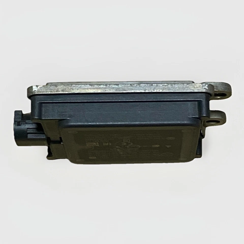 Mercedes Benz E220d Distronic ACC Radar Sensor A0009003212 - Image 3 of 4