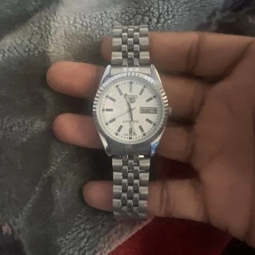 Vintage Seiko 5 Automatic men's wrist watch White Dial With Stainless Steel Band