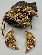 Vintage Emmons Book Piece Set Brooch Earrings Rhinestone Pin Gold Tone Large
