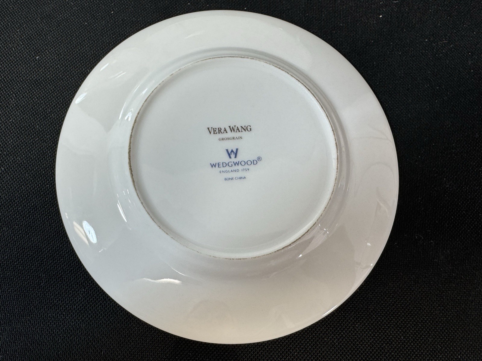 Wedgewood VERA WANG GROSGRAIN~Bone China~(1)~5 piece place setting~England~Mint