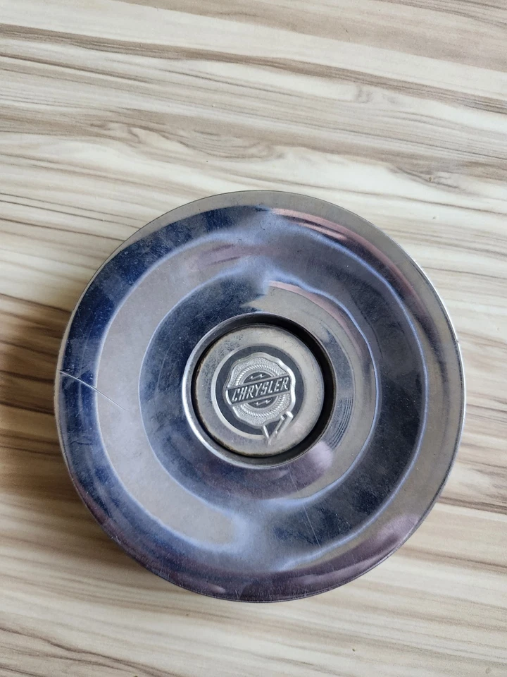 Tapacubos central de rueda Chrysler Town Country 01 2002 2003 04743123AA 16" Foto 3 de 4