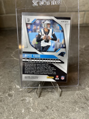 Bryce Young 2024 Panini Prizm #37 Silver Prizm Parallel - Foto 2 di 2