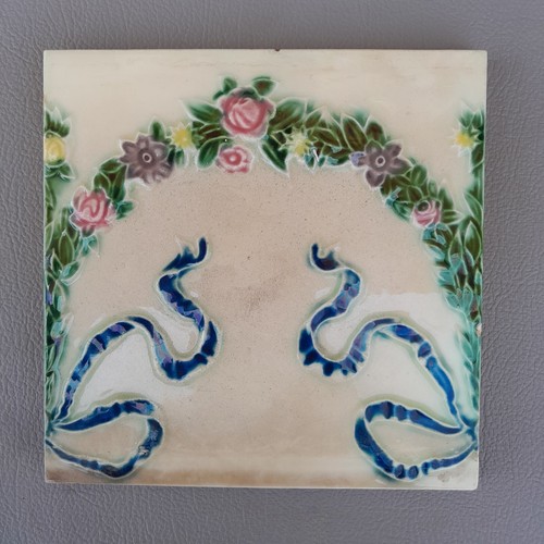 antique orig. majolica floral garland ceramic JAPAN DK tile 4pcs lot 6" - Picture 2 of 7