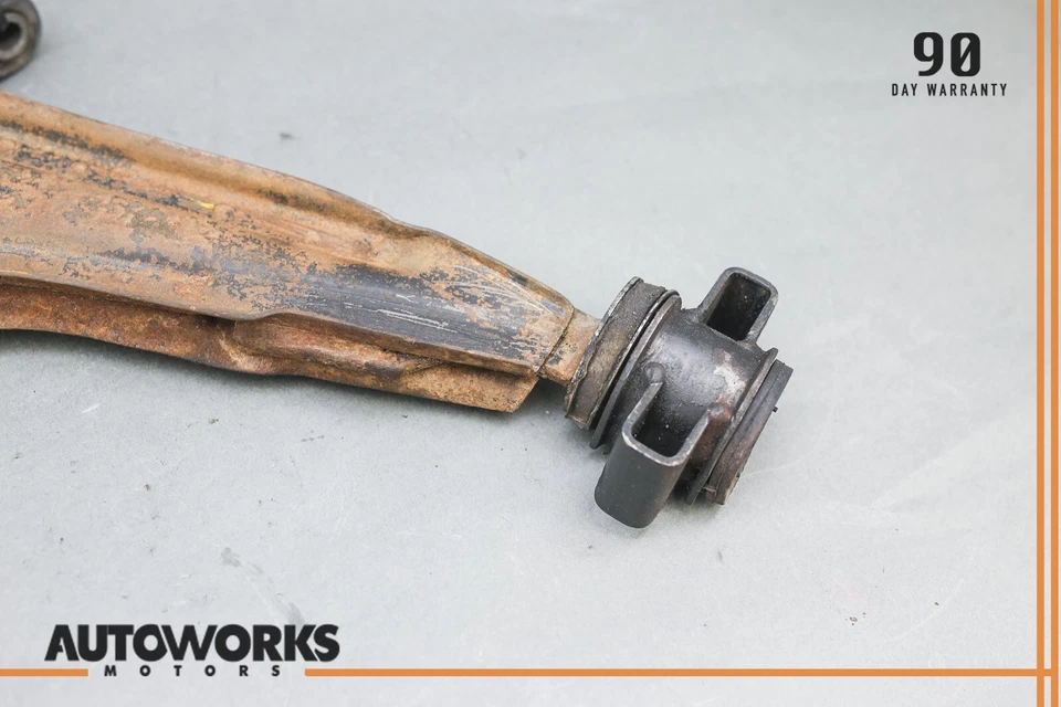 Оригинальный нижний рычаг управления поперечным рычагом со стороны переднего правого пассажира 83-87 Porsche 944 - Изображение 4 из 4