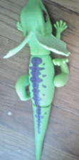 ZURU ROBO ALIVE WALKING GREEN LIZARD. LIGHTS 14" EUC