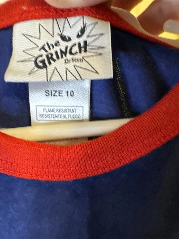 The Grinch Boy's Size 10 Velvety Velour Christmas Holiday Plaid Pajama Set - Image 3 of 4