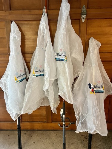 4x-DISNEY PARKS ADULT RAIN COATS - Picture 1 of 8