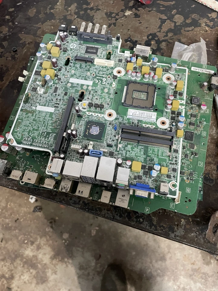 25 Lbs Scrap Motherboards Pc Game Console Network And Enterprise Boards Clean - Image 2 of 4