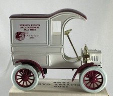 Ertl 7639 1/25 Scale Hershey Auto Club 1905 Ford Delivery Car Bank
