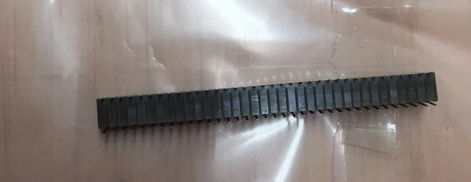 Разъем AMP 72 Post Rcpt сквозное отверстие, угол Rght цифровой ключ деталь # 3-87961 - Изображение 4 из 4