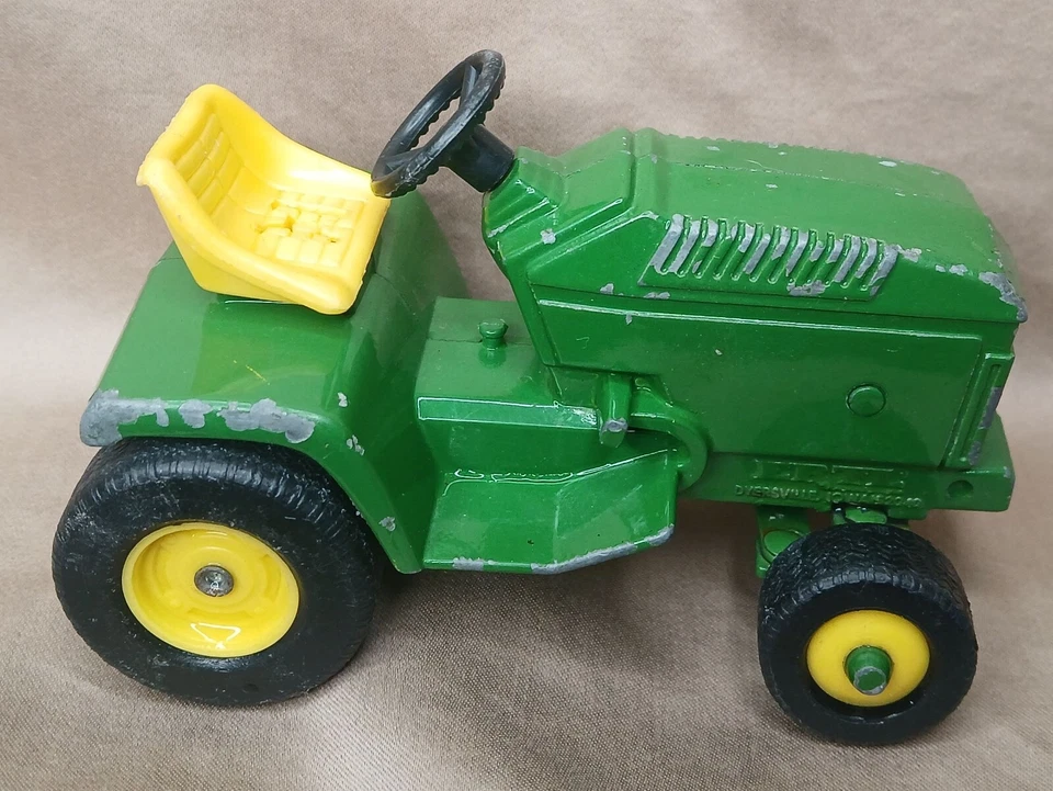 Cortacésped vintage verde ERTL John Deere modelo 1:16 0791 Foto 4 de 4