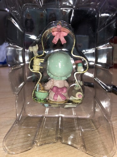 1993 Precious Moments Christmas Ornament “Something Sweet For The Holiday” - Picture 3 of 7