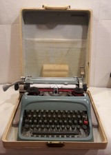 Vtg Olivetti Underwood Studio 44 Manual Typewriter with Case, No Key 1960