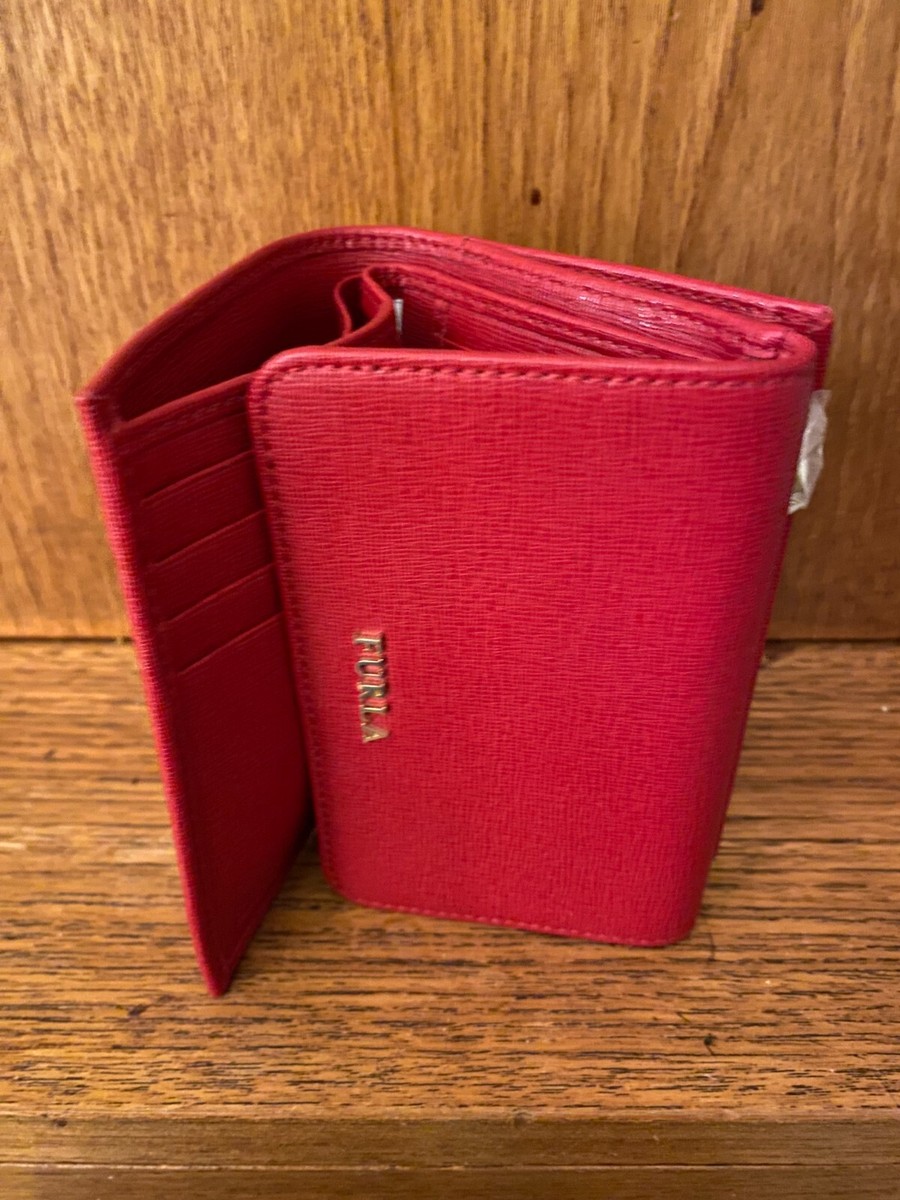 ★赤字セール/即発♪★FURLA Fold Wallet★ FURLA Red Saffiano Leather Tri-Fold Wallet with Zipper - NEW