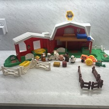 Fisher Price 1999 Barn With Sounds-Little People Animal Assortment Lot Of 23