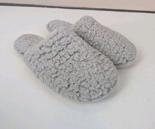 Pottery Barn Coziest Sherpa Slippers Womens Sz S Grey