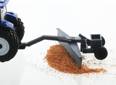 3D To Scale 64-364-GY 1/64   Grader Blade Pull Type Gray Scene Detail