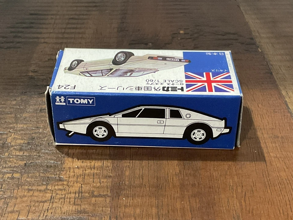 Tomica #F24 Lotus Esprit 1/60 Scale 2 3/4" Tomy BOX Very good condition England - Image 4 of 4
