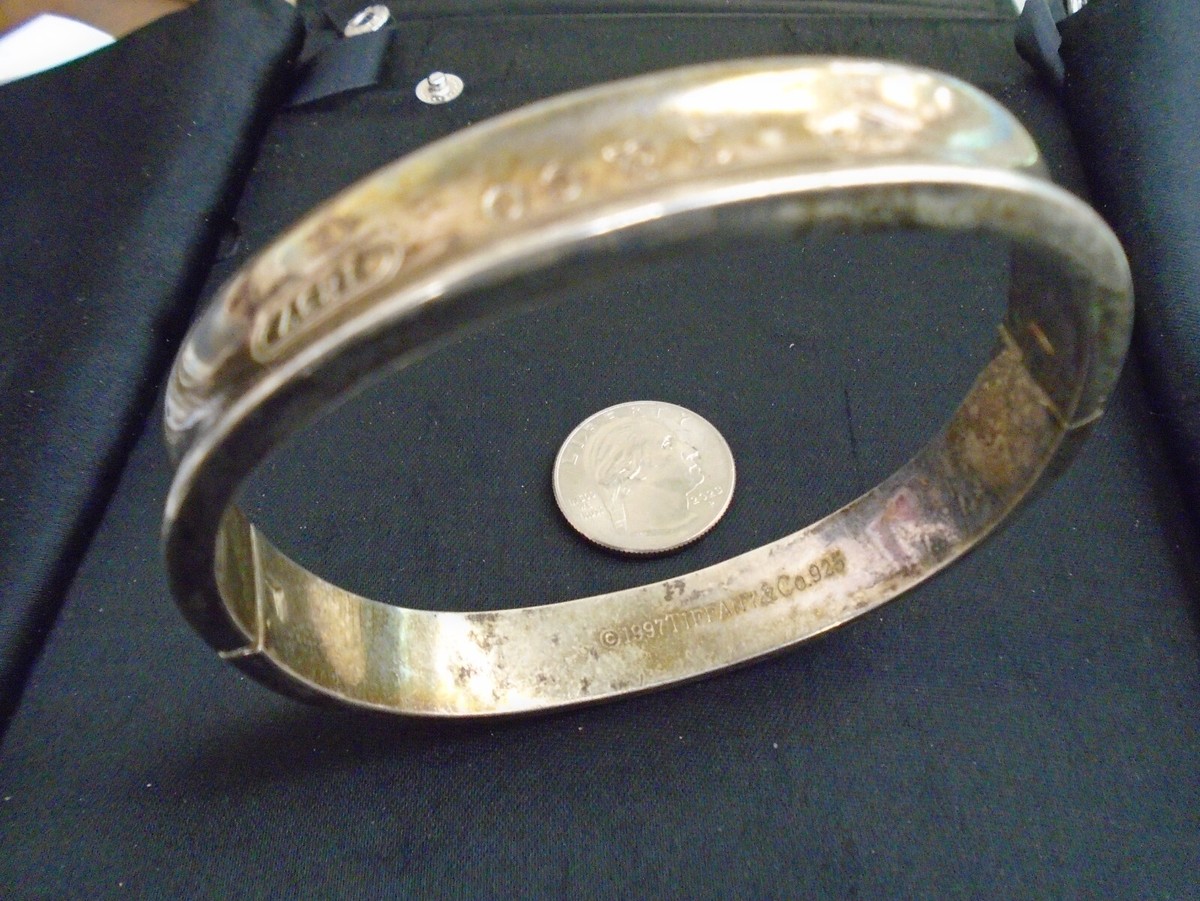 Tiffany & Co 1997 Sterling Silver 925 Bracelet. Stunning Tiffany & Co 1997 Sterling Silver 925 Bracelet. Stunning