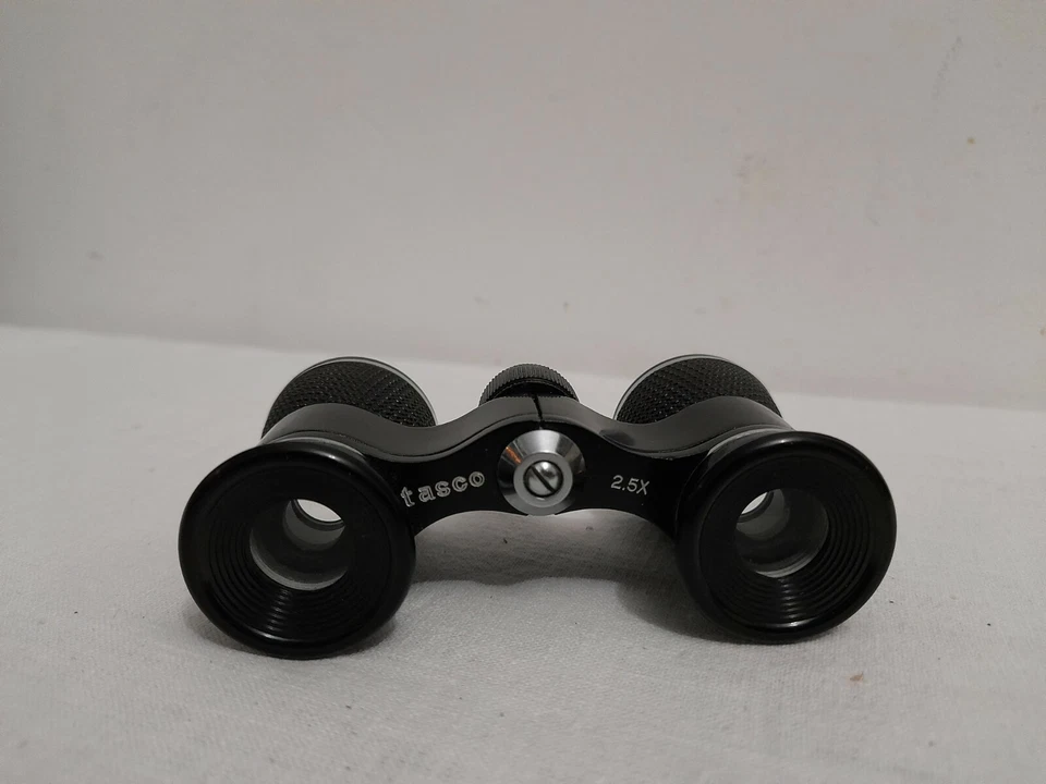 OLD VINTAGE ORIGINAL TASCO 2.5X JAPAN BINOCULARS CRYSTAL CLEAR LENSES WITH CASE - Image 3 of 4