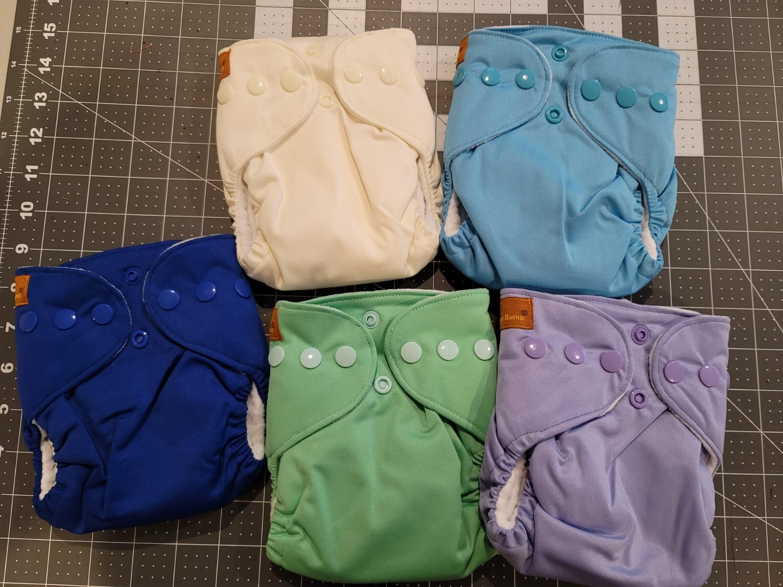 Set of 5 Newborn AIO Diapers
Opens in a new window or tab
