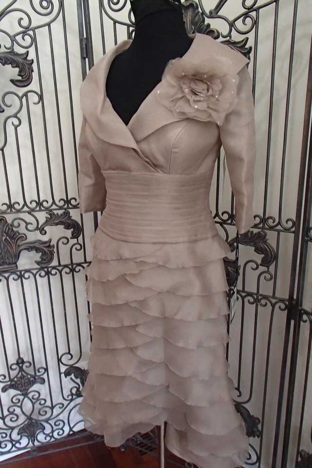 VESTIDO DE CÓCTEL A454 PRONOVIAS PARIS NINFA TALLA 6 ARENA $570 Foto 2 de 4