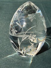 Crystal Cut and Etched 4.5" Tall Egg Paperweight, Bee / Fly Motif Made in Poland