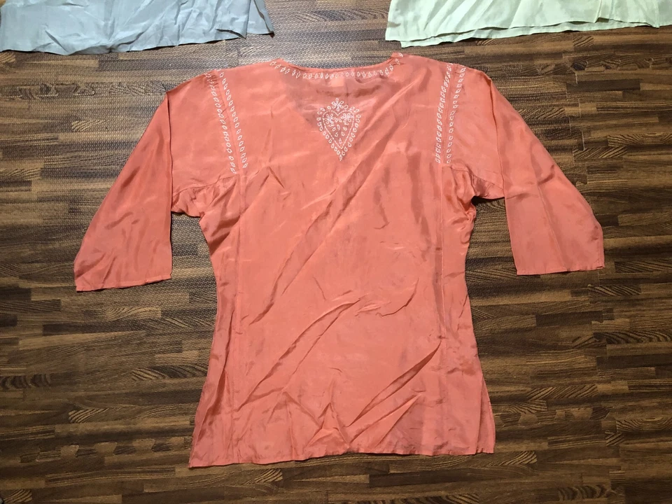 Lote de 3 piezas blusa antigua azul marino para mujer talla S: color rosa, gris y pistacho Foto 4 de 4
