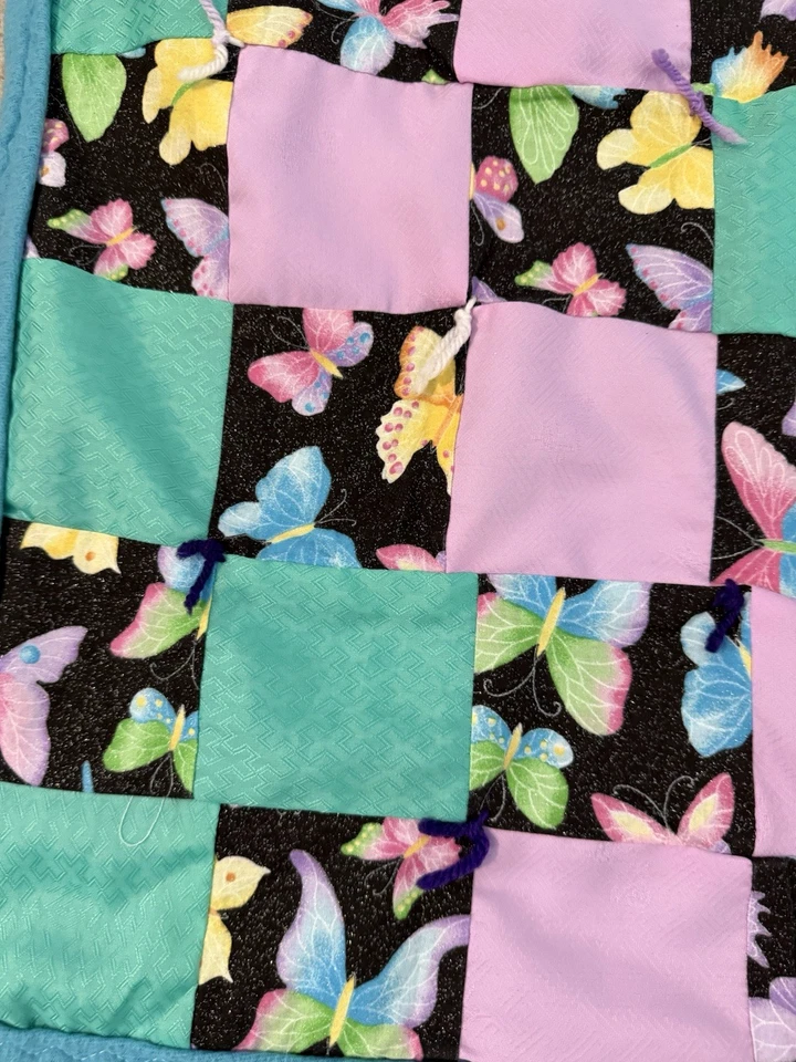 Огромный ручной работы бабочка лоскутное одеяло флис подкладка розовый и синий 38 x 63 дюймов - Изображение 2 из 3