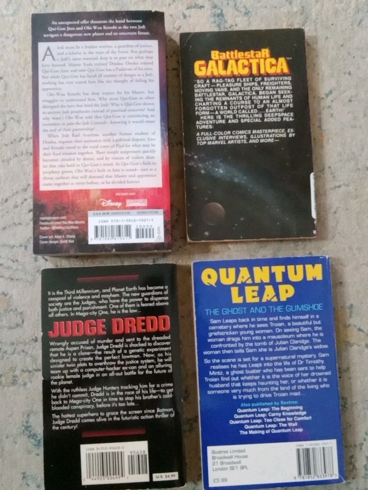 Lot Of 4 SciFi Books Star Wars, Judge Dredd, Quantum Leap, Battlestar Galactica - Image 3 of 3