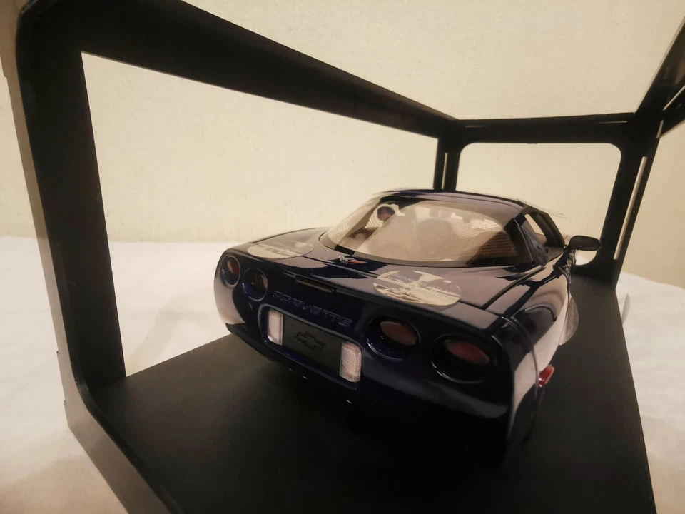 AUTOART - 1:18 E - CHEVROLET CORVETTE C5 "COUPE" - AN. 2004 - BLEU - REF. 71157 - Photo 3/4