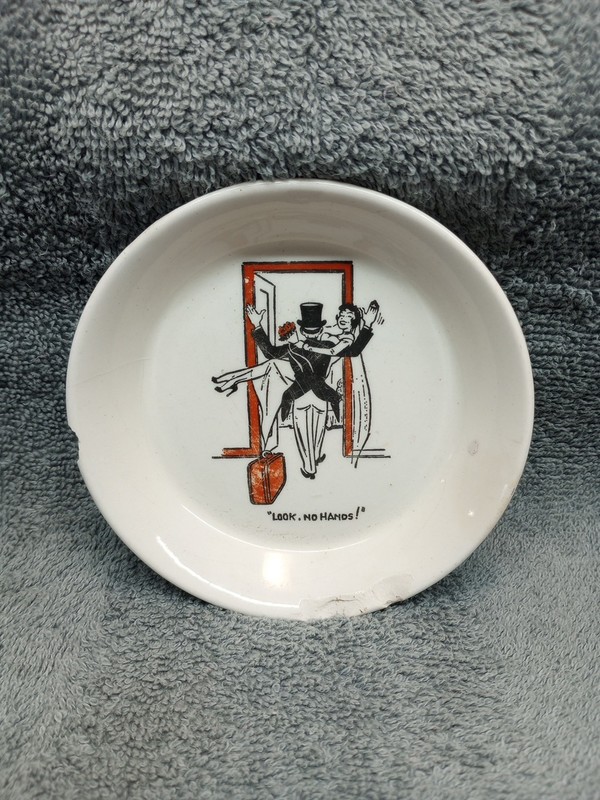 Vintage Ceramic Just Married Gag Gift Novelty Plate Look No Hands CHIPPED 