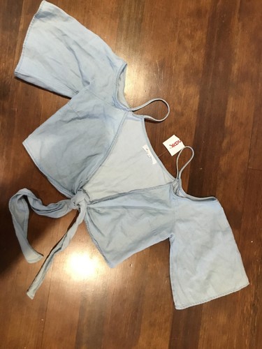 LOVE TREE Blue Cotton Chambray Cropped Tie Front Cold Shoulder BOHO Top NEW M - Picture 3 of 8