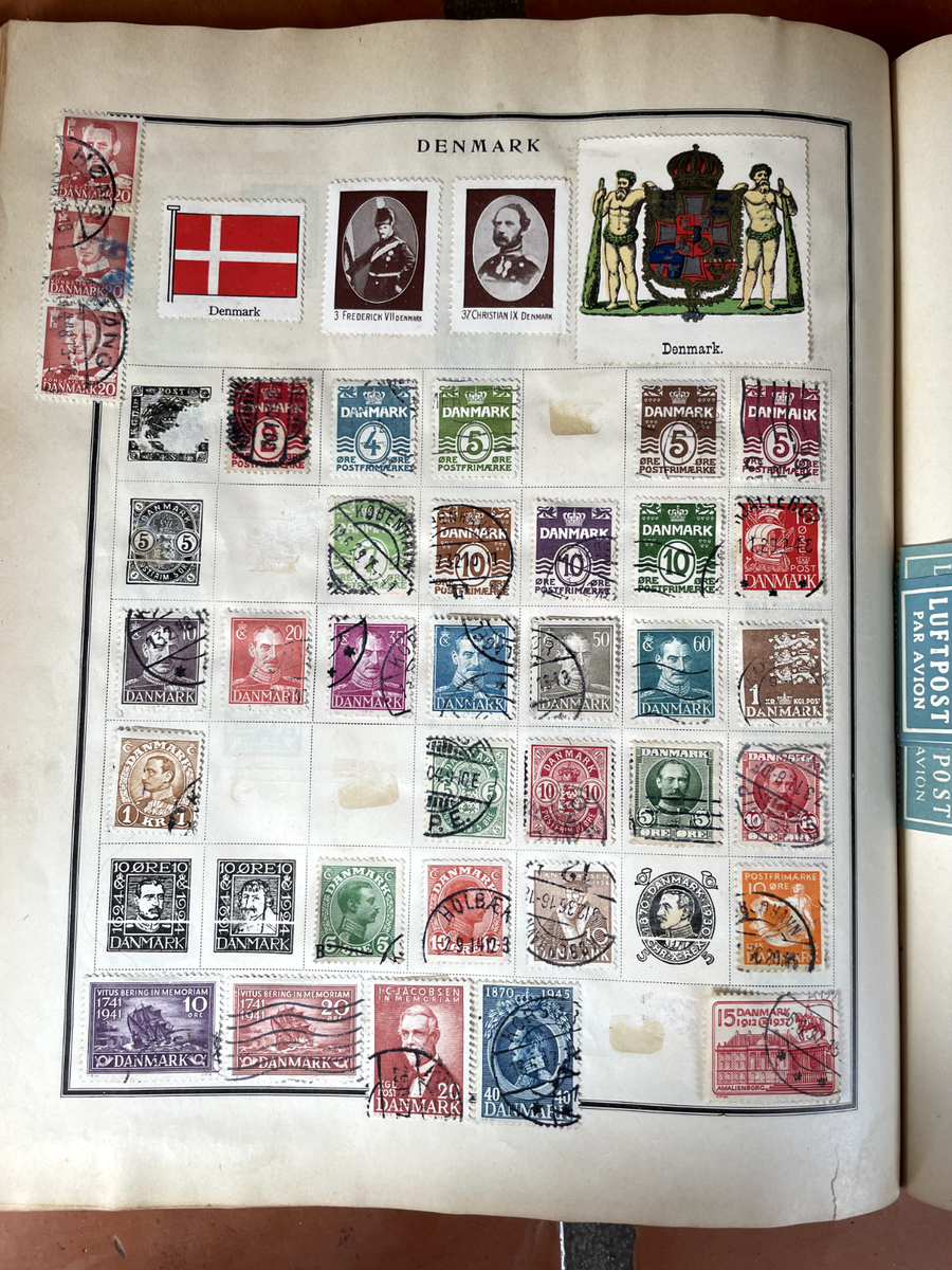 コレクション ANTIQUE STAMPS/POSTCARDS Vintage Postage Stamps, 6 Pages of Vintage Images for Junk