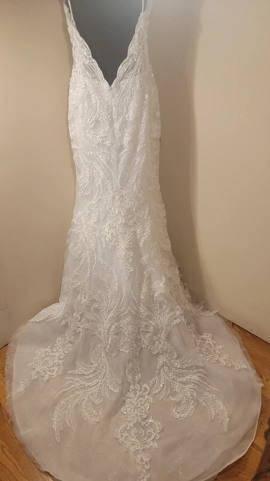 Vestido de novia Galina Signature SWG941 con cuentas espalda baja talla 12 Foto 2 de 4