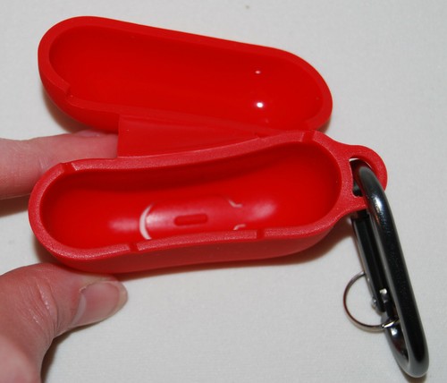 New Watruer Solid Red Silicone AirPods Pro Protective Case with Metal Hang Clip - Picture 3 of 6