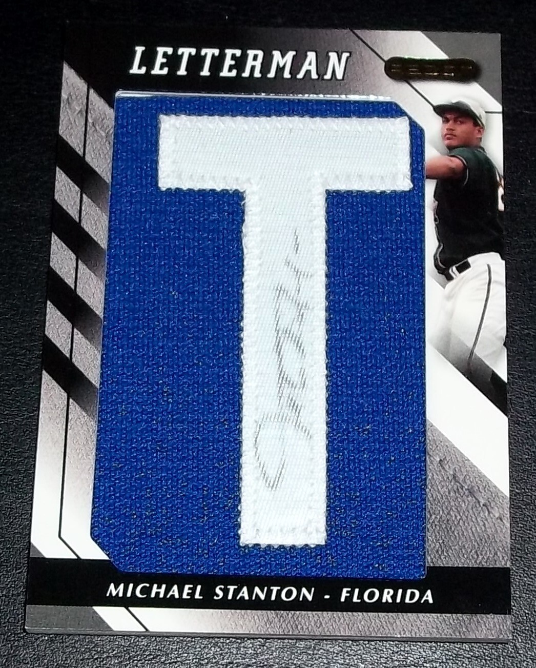 Picture 2 of 4