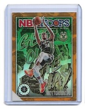 Giannis Antetokounmpo ▪ 2019-20 Hoops Premium  Get Out the Way ORANGE Prizm #14