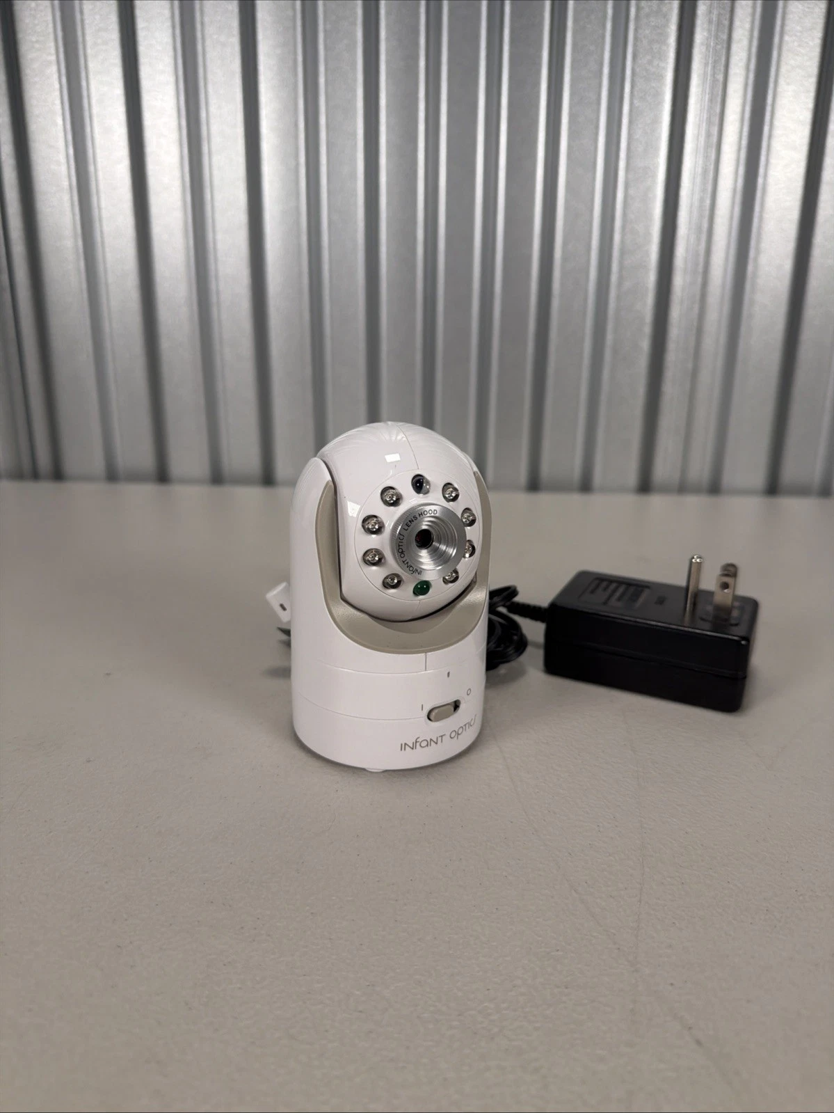 Infant Optics DXR-8 Baby Monitor Camera w/ AC Adapter - Working!