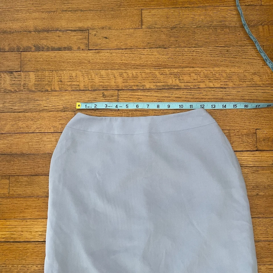 Minifalda Hugo Buscati 100 % seda talla 4 lavanda cremallera trasera vintage Y2K elegante Foto 4 de 4