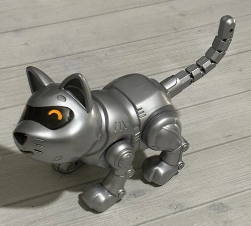 Manley Toy Quest Tekno New Born Kitty Robo Robotic Cat Sounds Movement Works!
