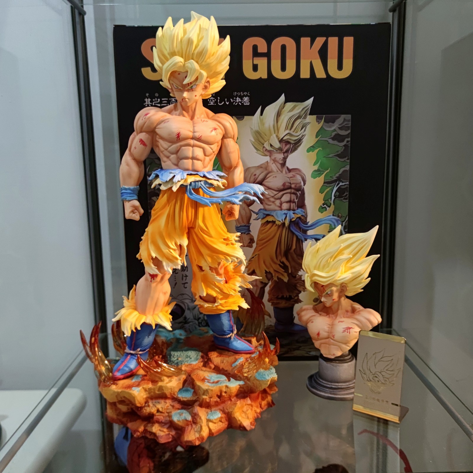 Dragon Ball Z Son Goku Super Saiyan On Namek Statue + Bust