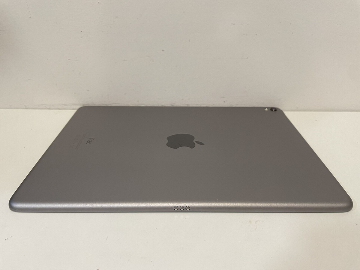 Apple iPad Pro 1st Gen. 32GB, Wi-Fi, 9.7 in - Space Gray - Read