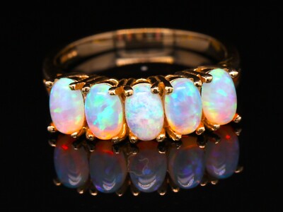 Eleganter Cluster-Ring 9 kt Gelbgold halber Ewigkeitsopal 5 Steine Größe N britisch