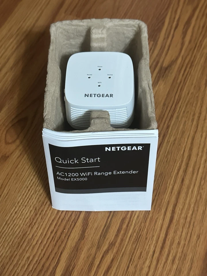 NETGEAR EX5000 Wall-plug Wi-Fi Range Extender 1.2Gbps - White (AC1200) - Image 3 of 4