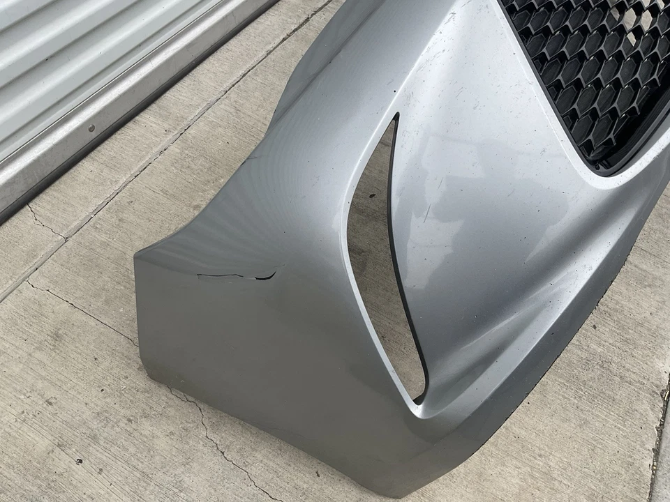 2015 2017 TOYOTA CAMRY FRONT BUMPER COVER W/ GRILLE OEM 53112 06280 - Image 3 of 4