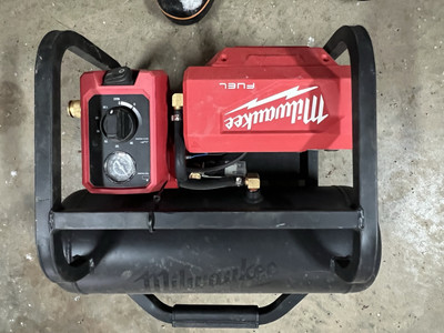 MILWAUKEE TOOLS 2840-20 (P04013960)